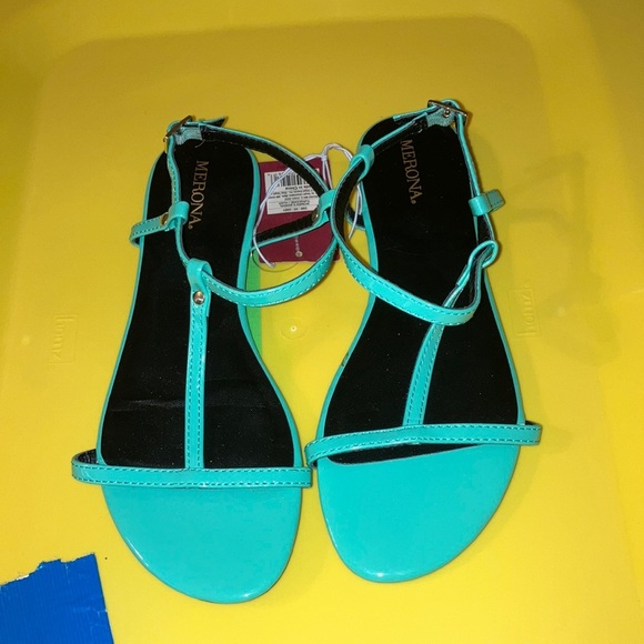 Merona Shoes - NWT Merona Alma Sandal, Size 6